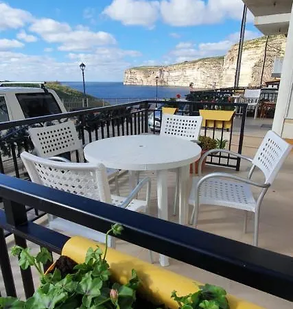 Dolman Apartment Xlendi