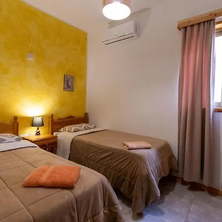 Dolman Apartment *