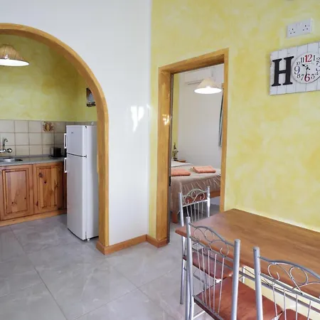 Apartment Dolman