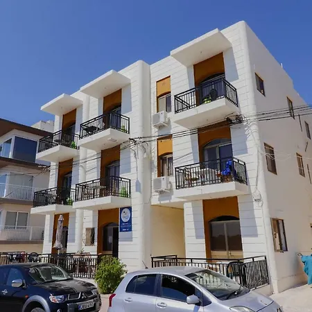 Dolman Apartment